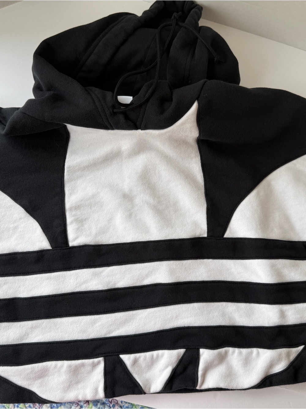 adidas Black and White Large Logo  Cropped Hoodie - Picture 11 of 11